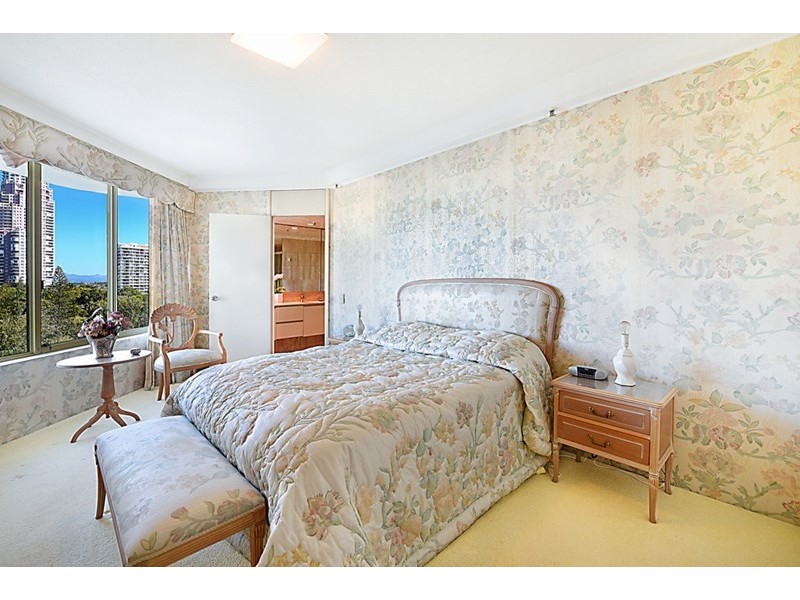 1 Serisier Avenue, Main Beach QLD 4217