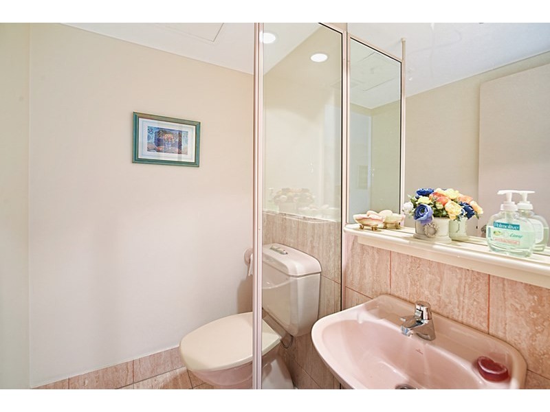 1 Serisier Avenue, Main Beach QLD 4217