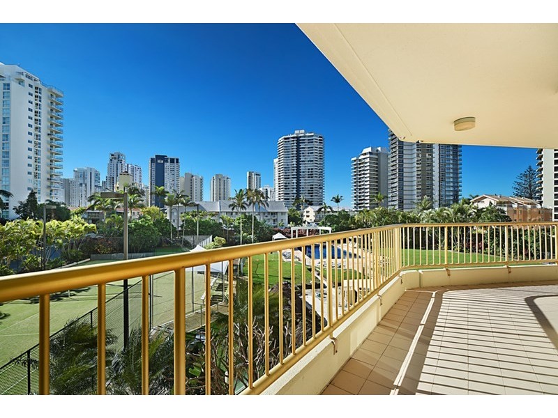 32/1 Serisier Avenue, Main Beach QLD 4217
