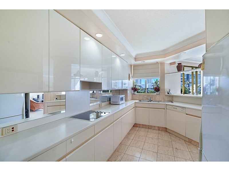 32/1 Serisier Avenue, Main Beach QLD 4217