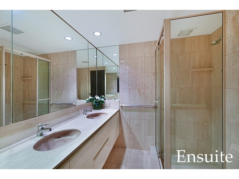 32/1 Serisier Avenue, Main Beach QLD 4217