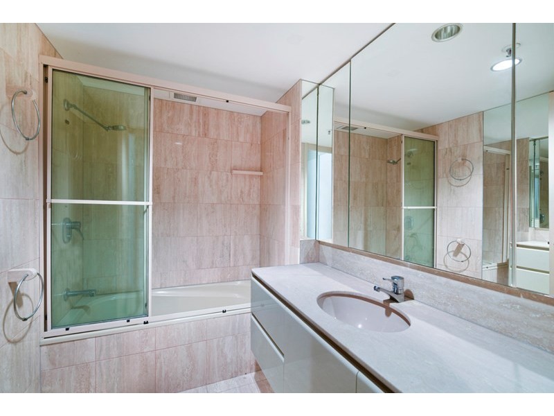 32/1 Serisier Avenue, Main Beach QLD 4217