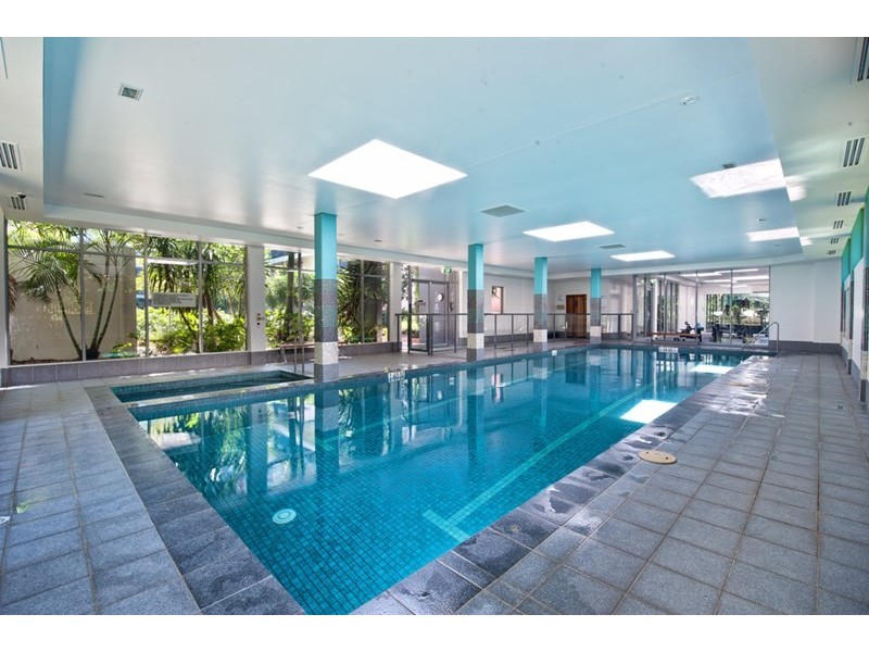 3 Como Crescent, Southport QLD 4215