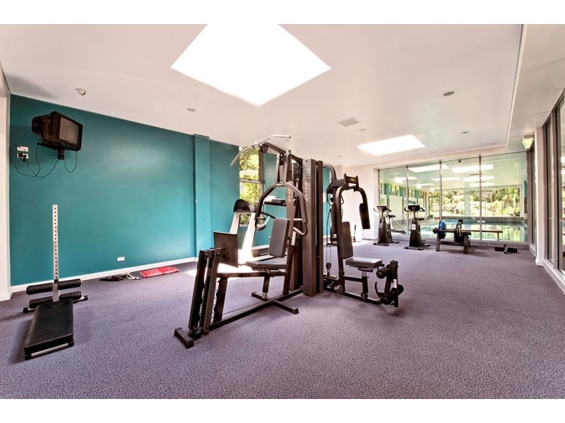 3 Como Crescent, Southport QLD 4215