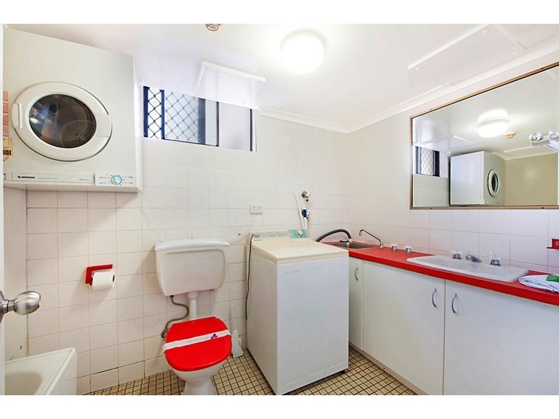 38 Enderley Avenue, Surfers Paradise QLD 4217