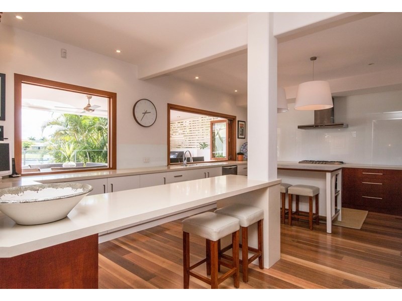 36 Blair Athol Crescent, Sorrento QLD 4217