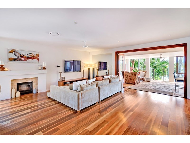 36 Blair Athol Crescent, Sorrento QLD 4217