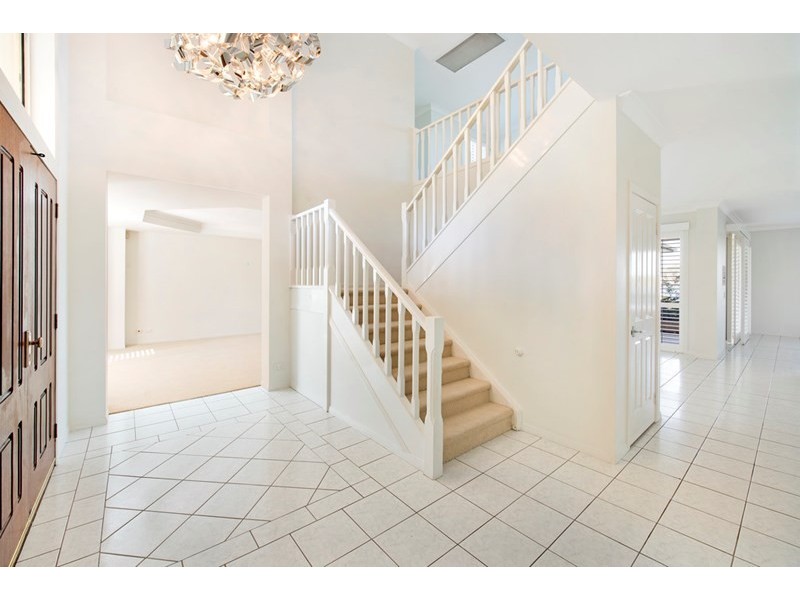 2A Kim Court, Helensvale QLD 4212