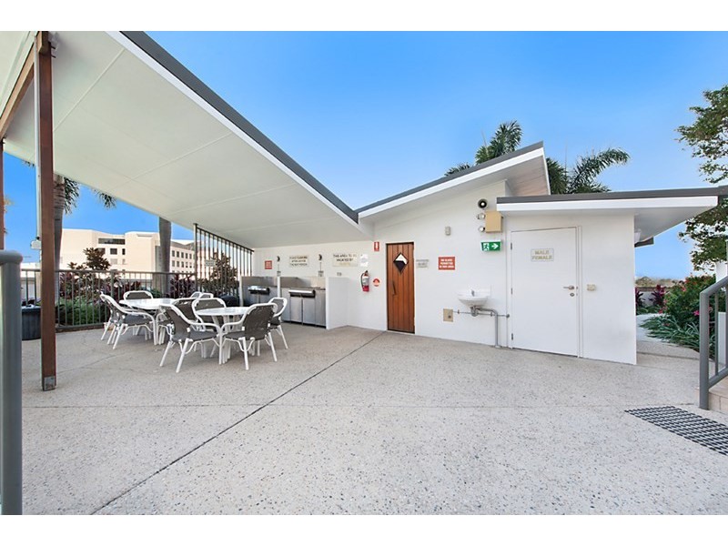 102/105 Scarborough Street, Southport QLD 4215