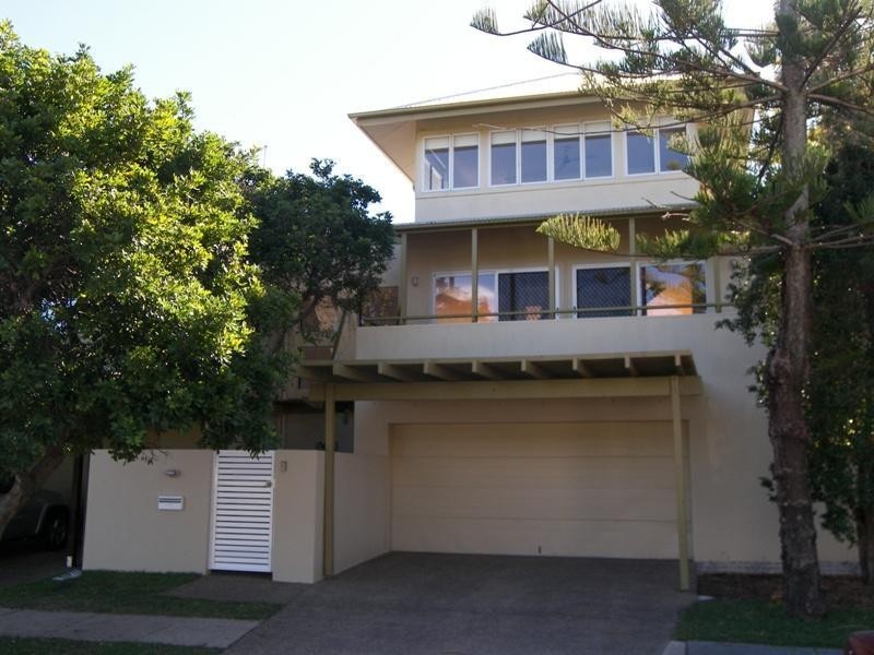 Main Beach QLD 4217