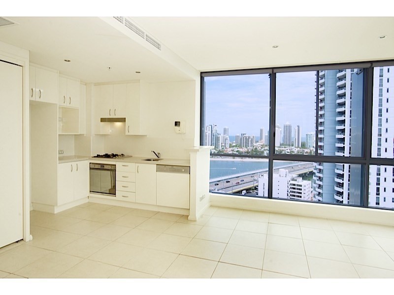 1 Como Crescent, Southport QLD 4215