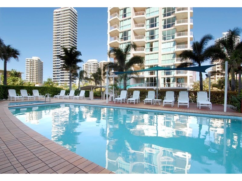 46 Pacific Street, Main Beach QLD 4217