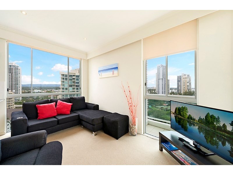 5 Woodroffe Avenue, Main Beach QLD 4217