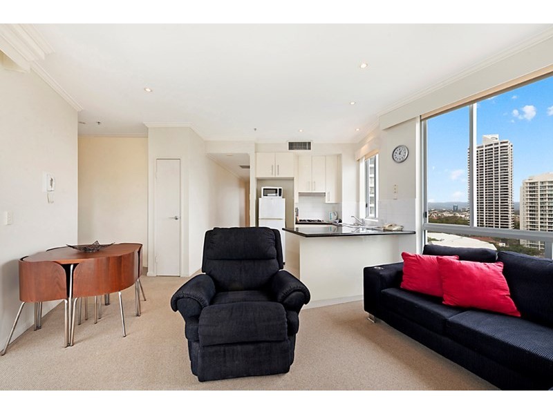5 Woodroffe Avenue, Main Beach QLD 4217