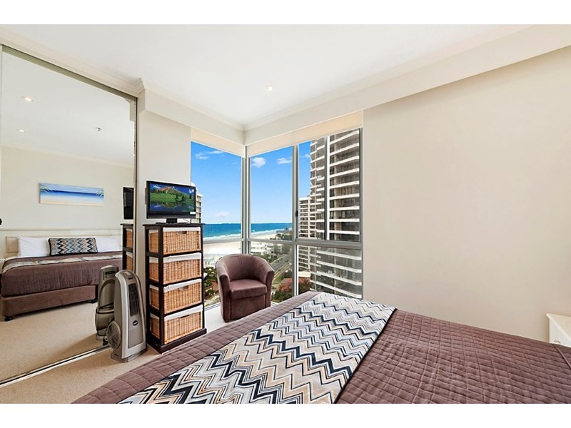 5 Woodroffe Avenue, Main Beach QLD 4217