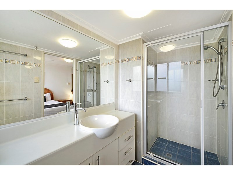 19E/4 Old Burleigh Road, Surfers Paradise QLD 4217