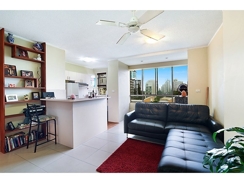 17/15 Pacific Street, Main Beach QLD 4217