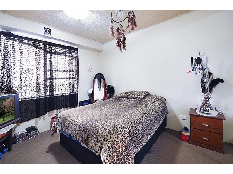 17/15 Pacific Street, Main Beach QLD 4217