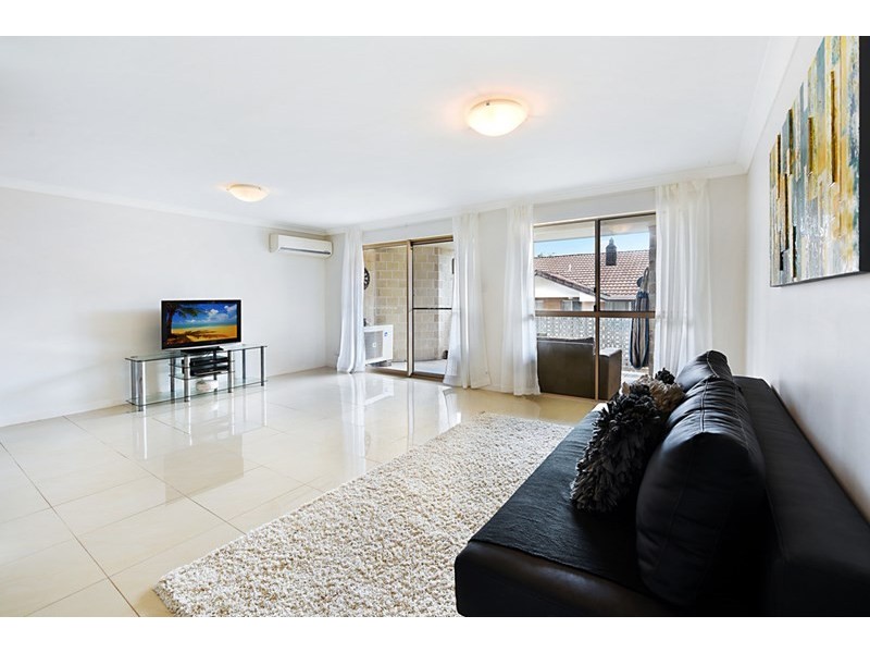 17 Lather Street, Southport QLD 4215