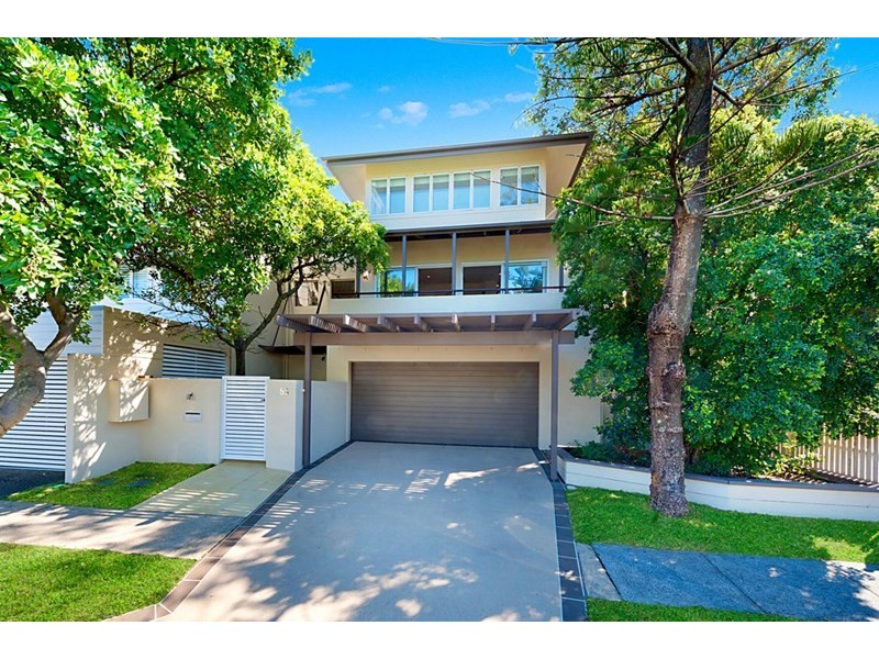 2/55 Cronin Avenue, Main Beach QLD 4217