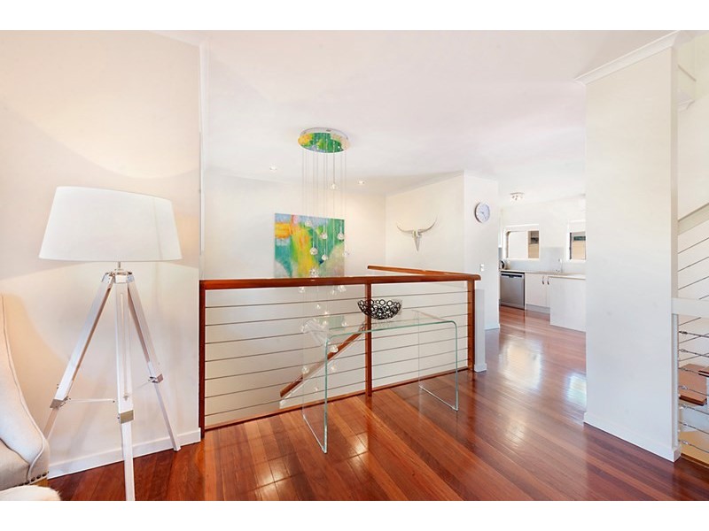 2/55 Cronin Avenue, Main Beach QLD 4217