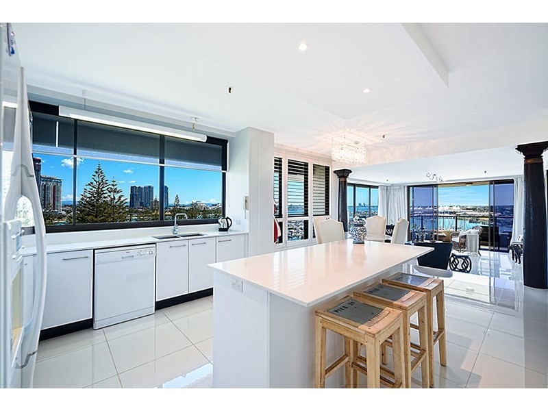 14 Macarthur Parade, Main Beach QLD 4217