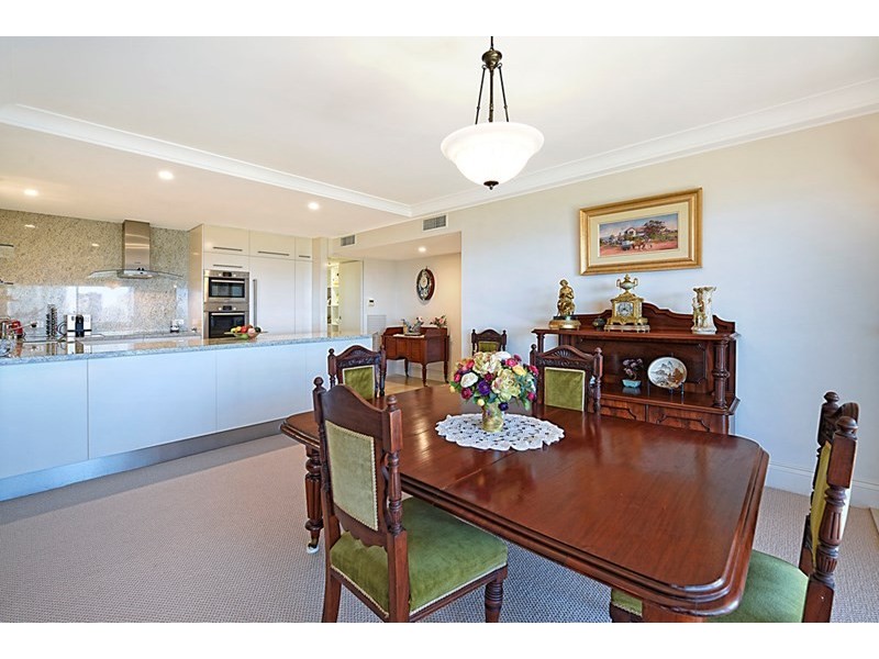 2 Admiralty Drive, Surfers Paradise QLD 4217