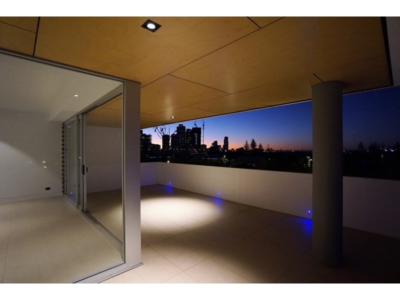 50 Woodroffe Avenue, Main Beach QLD 4217