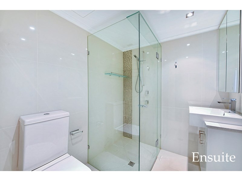 4 Old Burleigh Road, Surfers Paradise QLD 4217