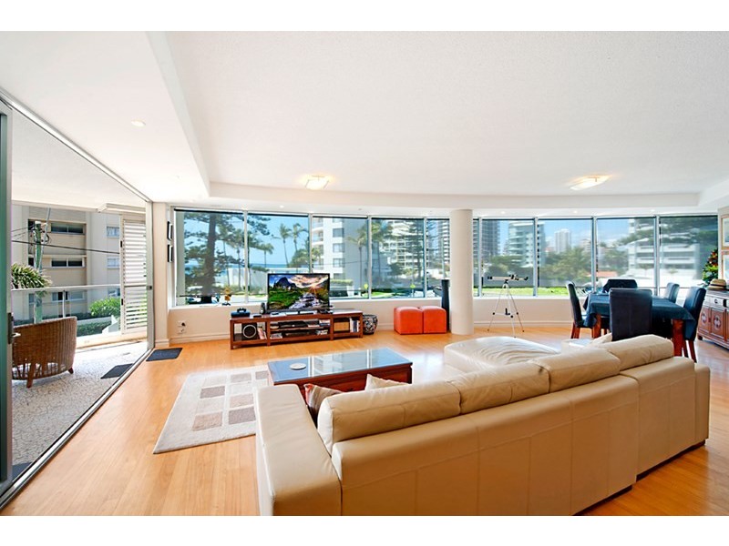 30 Garfield Terrace, Surfers Paradise QLD 4217