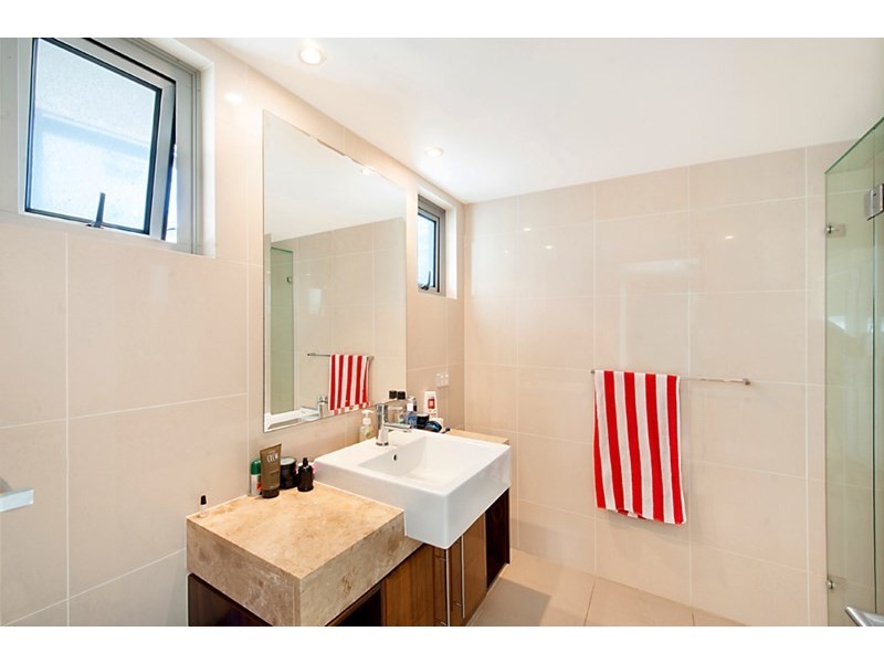 30 Garfield Terrace, Surfers Paradise QLD 4217