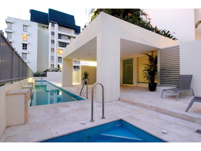 30 Garfield Terrace, Surfers Paradise QLD 4217