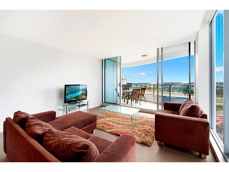 4 Como Crescent, Southport QLD 4215