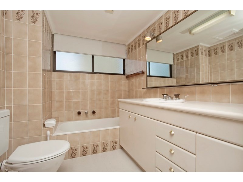 80 The Esplanade, Surfers Paradise QLD 4217