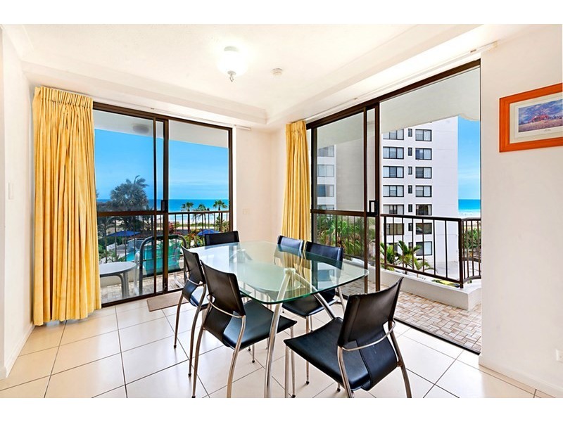 4 Britannia Avenue, Broadbeach QLD 4218