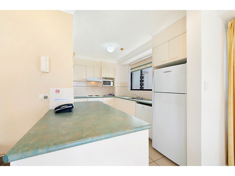 4 Britannia Avenue, Broadbeach QLD 4218