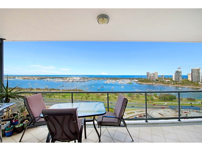 1 Como Crescent, Southport QLD 4215