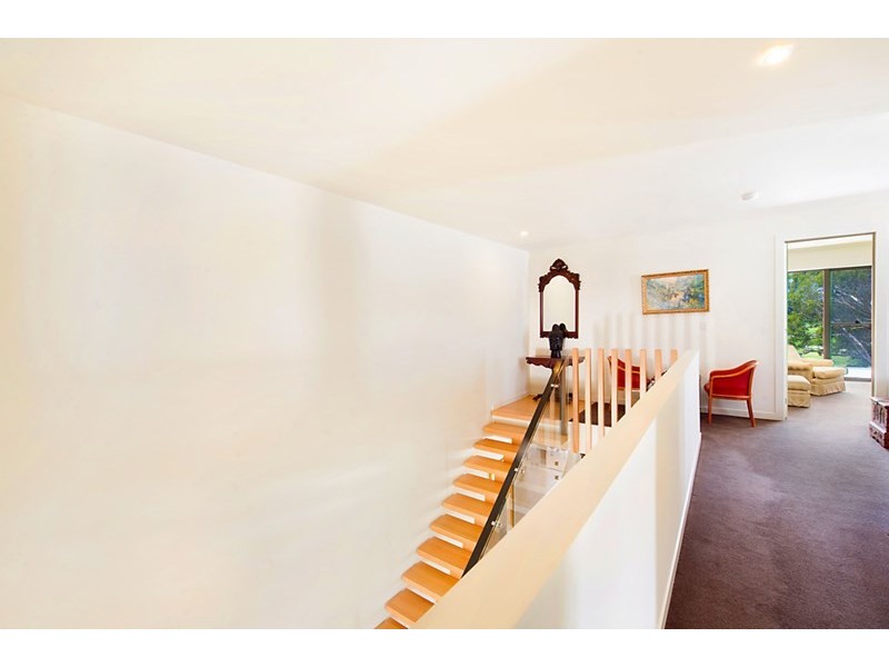 4 The Dress Circle, Benowa QLD 4217