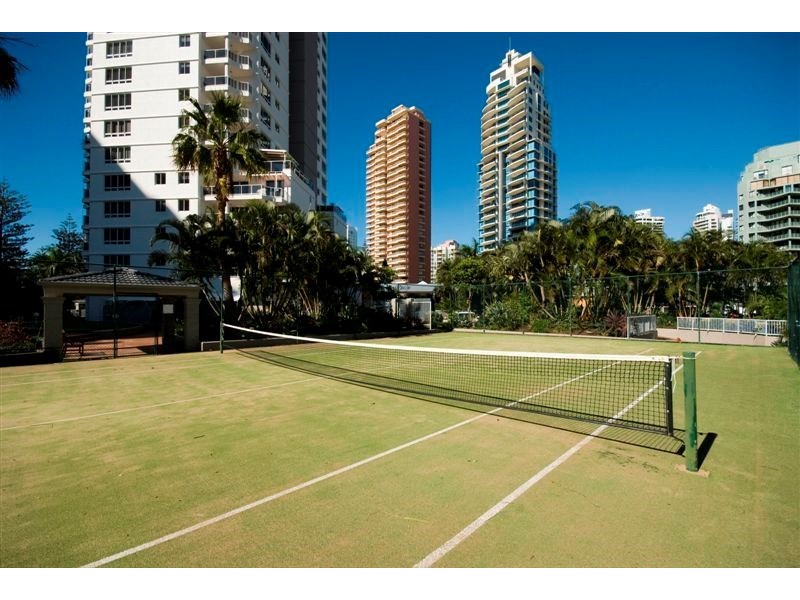 1 Hughes Avenue, Main Beach QLD 4217