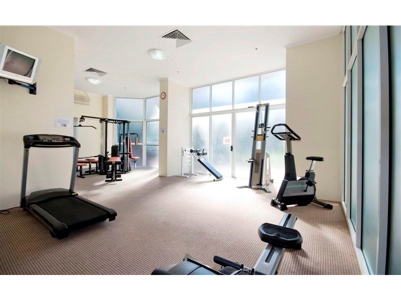 1 Hughes Avenue, Main Beach QLD 4217