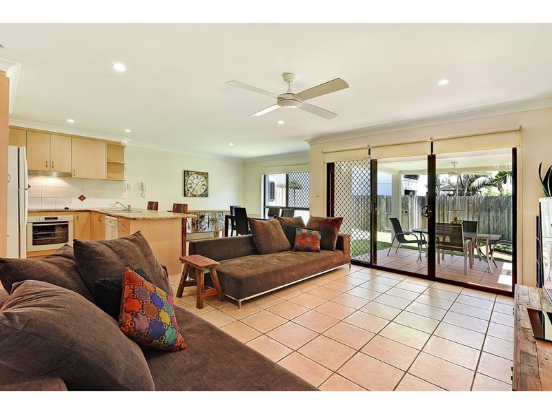 Villa 10, 15 Esther Place, Bundall QLD 4217