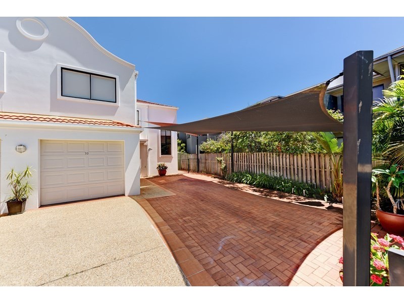 Villa 10, 15 Esther Place, Bundall QLD 4217