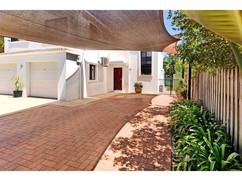 Villa 10, 15 Esther Place, Bundall QLD 4217