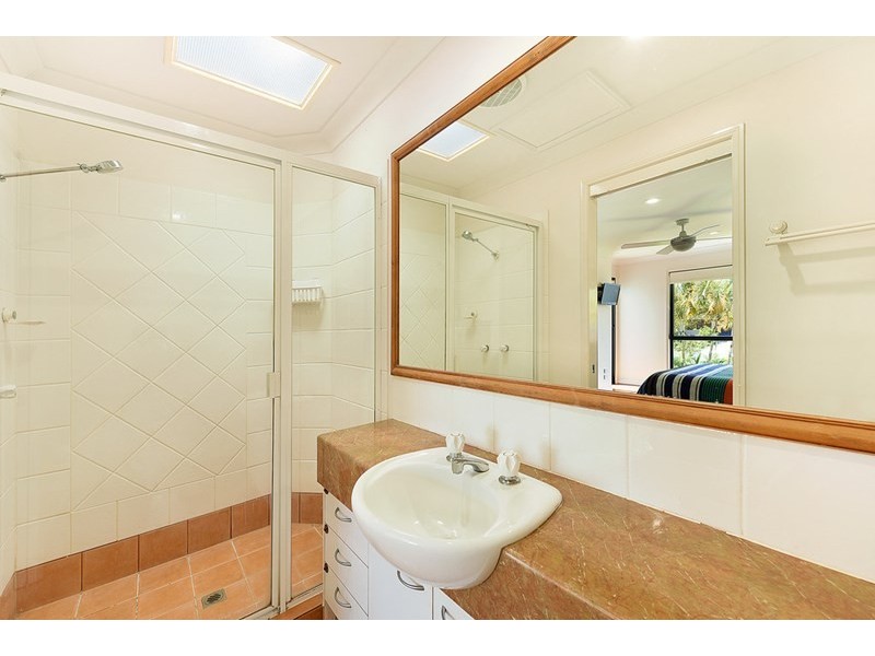 Villa 10, 15 Esther Place, Bundall QLD 4217