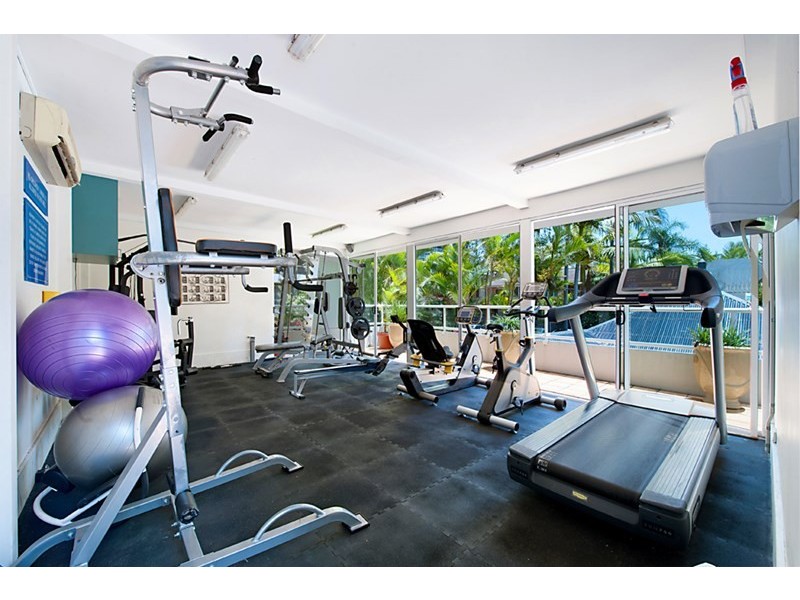 5 Enderley Avenue, Surfers Paradise QLD 4217