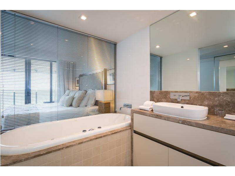4 The Esplanade, Surfers Paradise QLD 4217