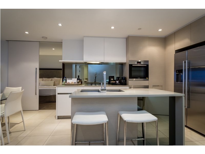 4 The Esplanade, Surfers Paradise QLD 4217