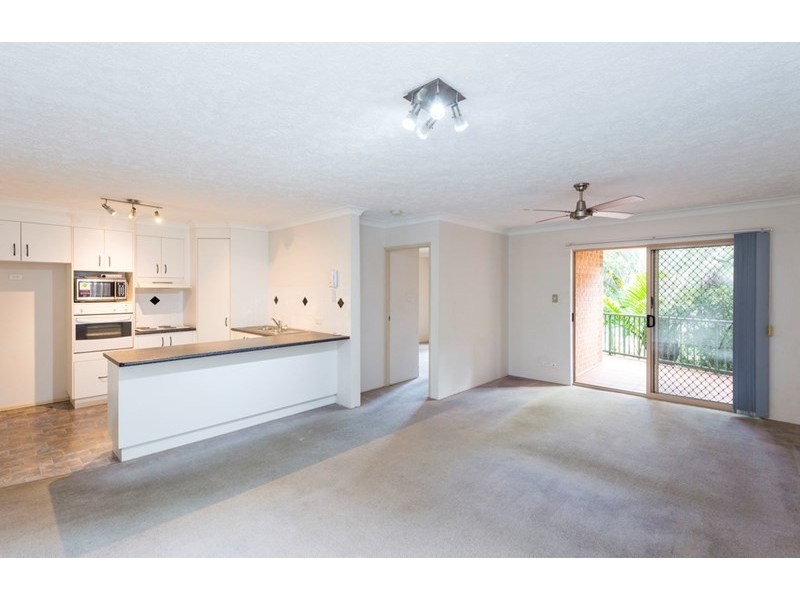 40 Little Norman Street, Southport QLD 4215