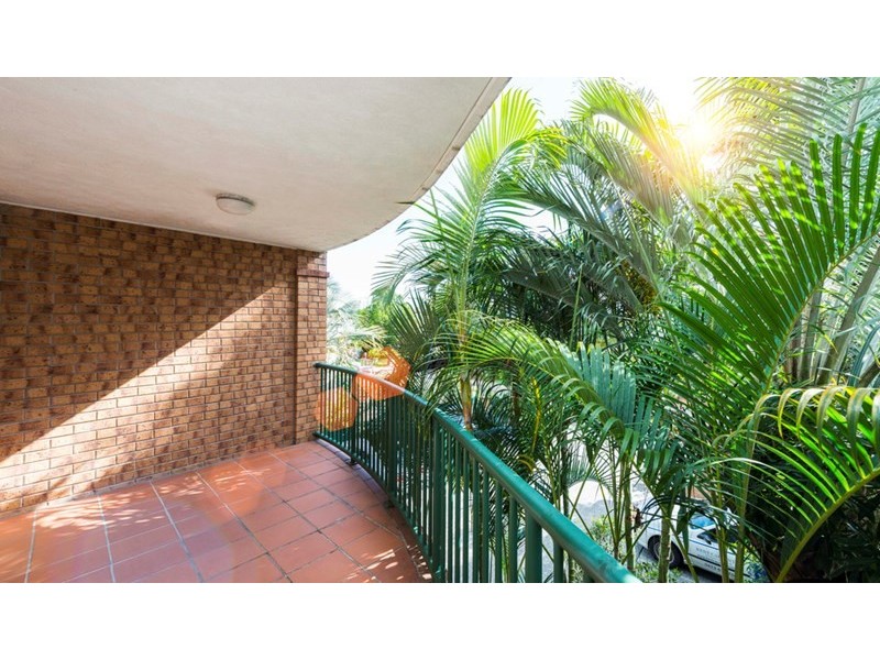 40 Little Norman Street, Southport QLD 4215