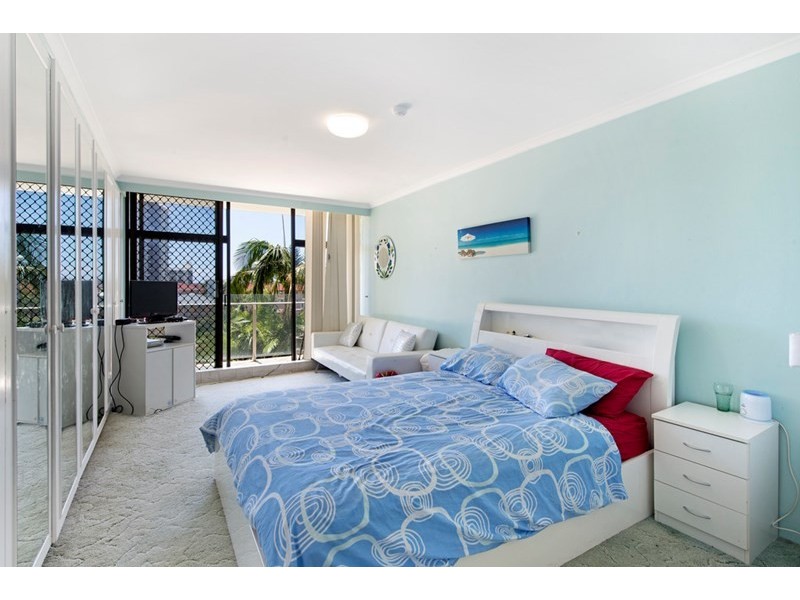 33 Thornton Street, Surfers Paradise QLD 4217